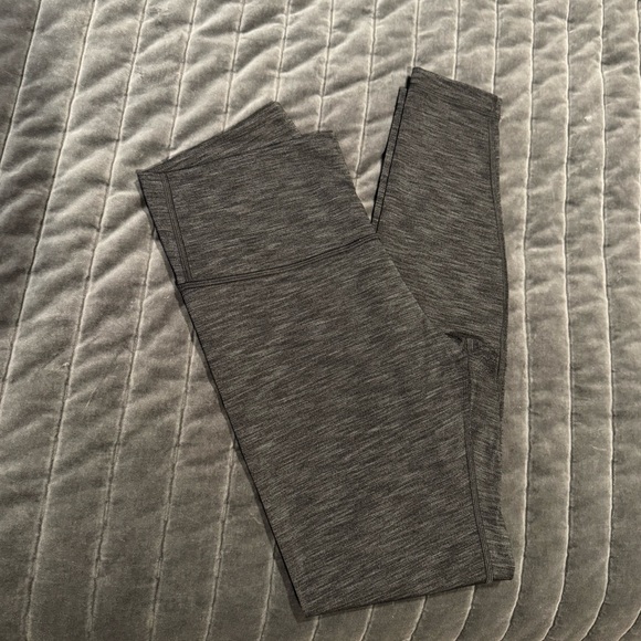 Lululemon Wunder Under Leggings - Picture 1 of 4